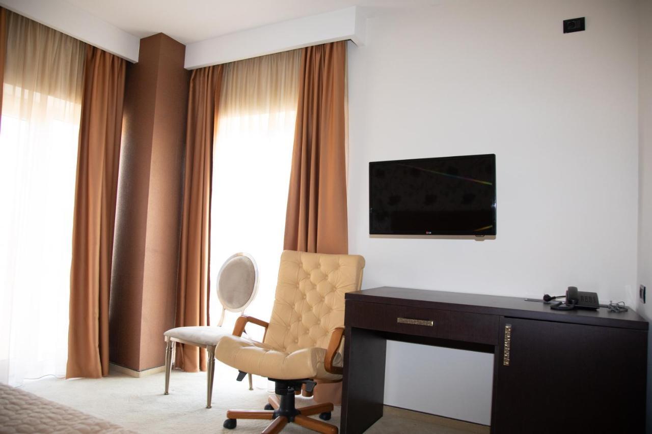 Hotel Palace Severin Drobeta Turnu Severin Luaran gambar